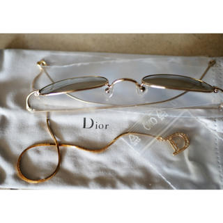 ディオール(Dior)の《未使用品》Dior サングラス HANOI ゴールドチャーム付(サングラス/メガネ)