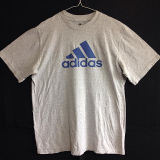 アディダス(adidas)のadidas Tシャツ(Tシャツ/カットソー(半袖/袖なし))