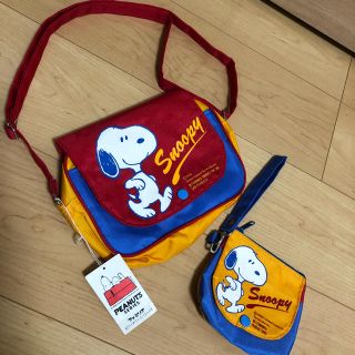 ファミリア(familiar)の専用 ファミリア スヌーピー ポーチ ウォレット付き レトロ 未使用 バッグ(ポシェット)