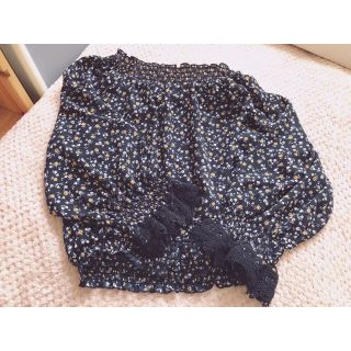 ダブルクローゼット(w closet)の小花柄ブラウス💐(シャツ/ブラウス(長袖/七分))