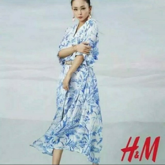 H&M(エイチアンドエム)の安室奈美恵H&Mコラボワンピース　即完売 レディースのワンピース(ロングワンピース/マキシワンピース)の商品写真