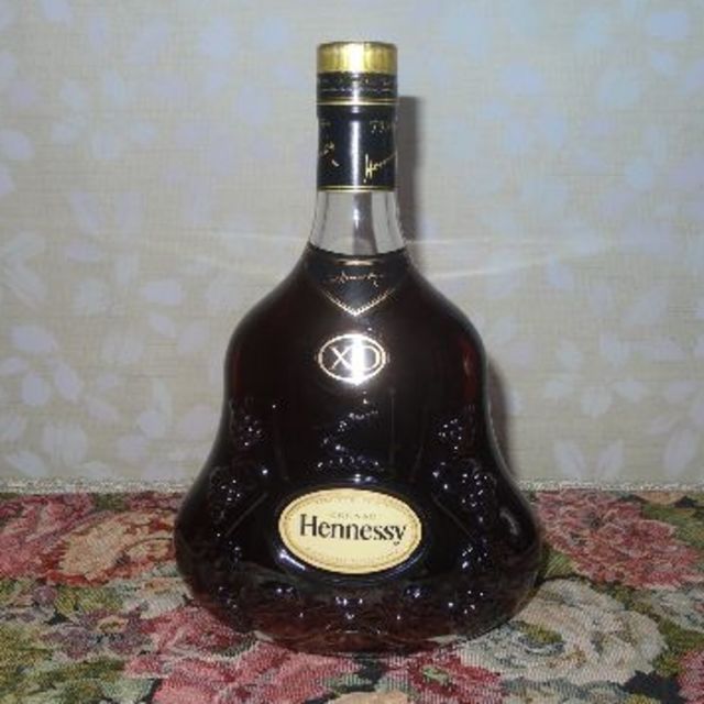 【未開栓】Hennessy ヘネシー XO 金キャップ 700ml 古酒の通販 by コムちゃん's shop｜ラクマ