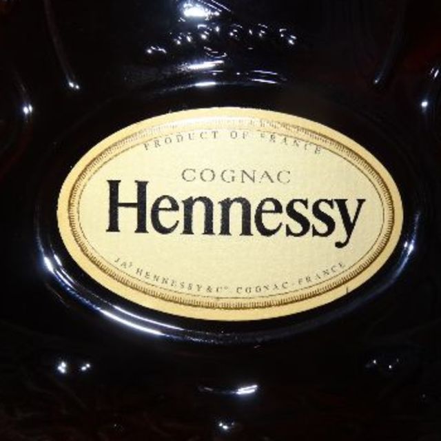 未開栓】Hennessy ヘネシー XO 金キャップ 700ml 古酒 未開栓】Hennessy ヘネシー XO 金キャップ 700ml 古酒