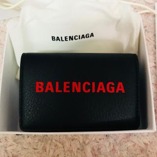 バレンシアガ(Balenciaga)の【新品未使用】ロゴレッドのレアカラー三つ折り♪(折り財布)