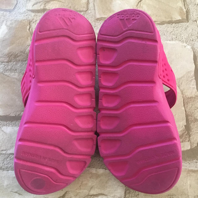adidas(アディダス)の16cm❤アディダス サンダル ピンク  キッズ/ベビー/マタニティのキッズ靴/シューズ(15cm~)(サンダル)の商品写真