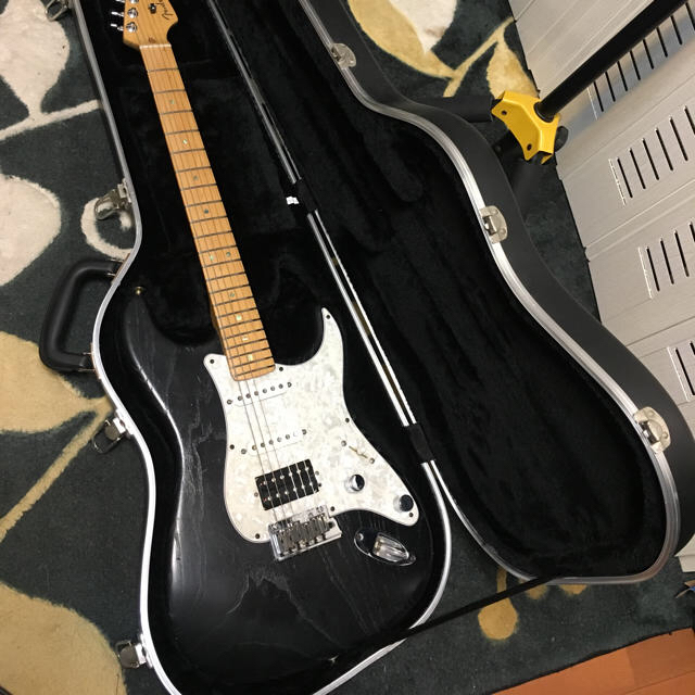 最終決算 Fender 値下げ - Fender American 50th Deluxeストラト2004