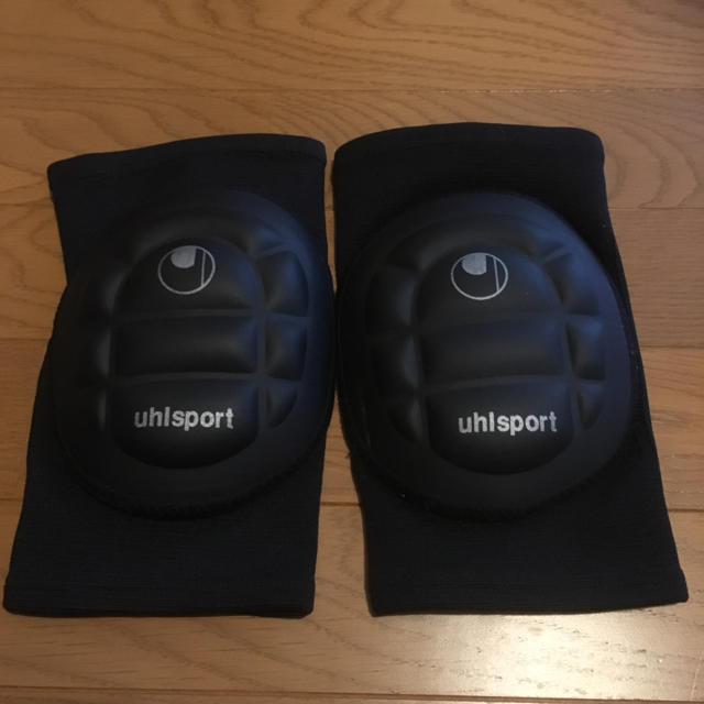 uhlsport(ウールシュポルト)のゴールキーパー ニーパッド(M) スポーツ/アウトドアのサッカー/フットサル(ウェア)の商品写真