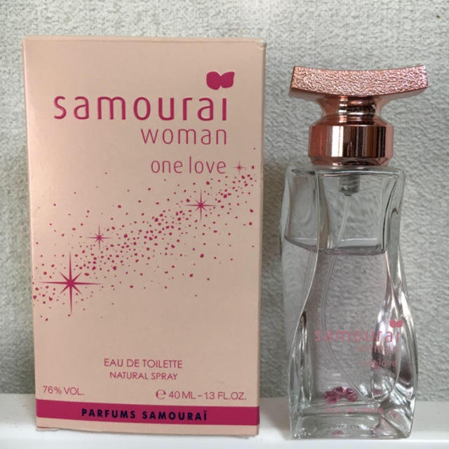SAMOURAI(サムライ)のサムライウーマン ワンラブ オードトワレ40ml コスメ/美容の香水(香水(女性用))の商品写真
