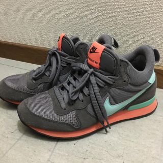 ナイキ(NIKE)のNIKEスニーカー(24.5)(スニーカー)