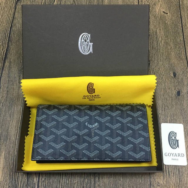 GOYARD(ゴヤール)の正規品 ゴヤールレザー二つ折り長財布 箱あり メンズのファッション小物(長財布)の商品写真