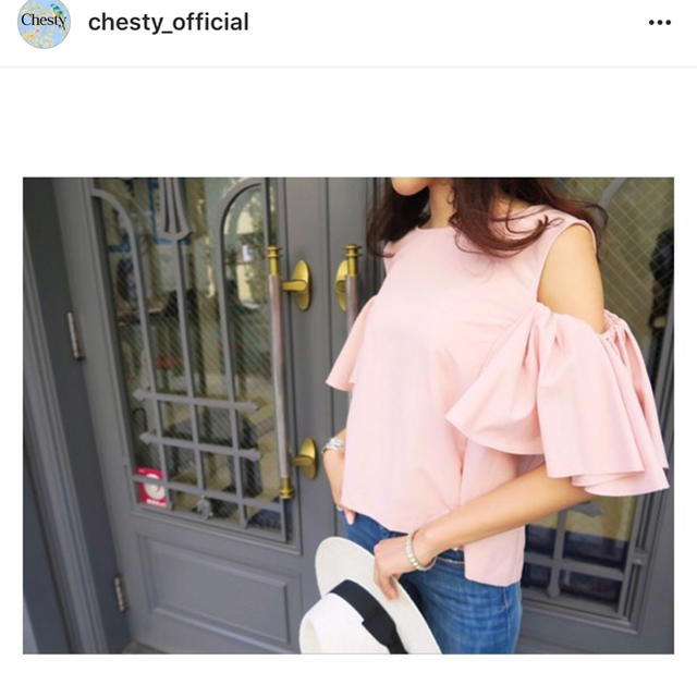 Chesty(チェスティ)のChestyオフショルトップス レディースのトップス(シャツ/ブラウス(半袖/袖なし))の商品写真