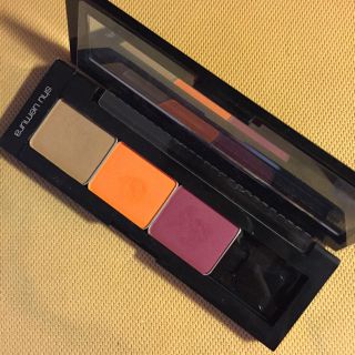 シュウウエムラ(shu uemura)の【ゆり様専用】アイシャドウパレット(アイシャドウ)