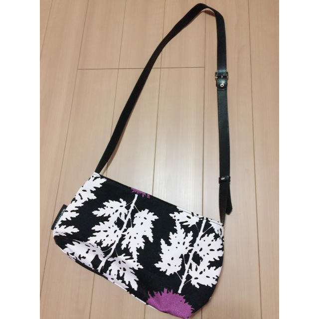 marimekko(マリメッコ)のお値下げ♡マリメッコ ショルダー たんぽぽ ♡ レディースのバッグ(ショルダーバッグ)の商品写真