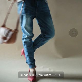 アンティカ(antiqua)のヴィンテージ加工カットデニムジョガーパンツ(デニム/ジーンズ)