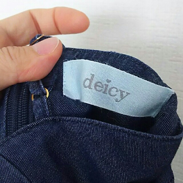 deicy(デイシー)のdeicy テンセルデニムサロペット レディースのパンツ(サロペット/オーバーオール)の商品写真