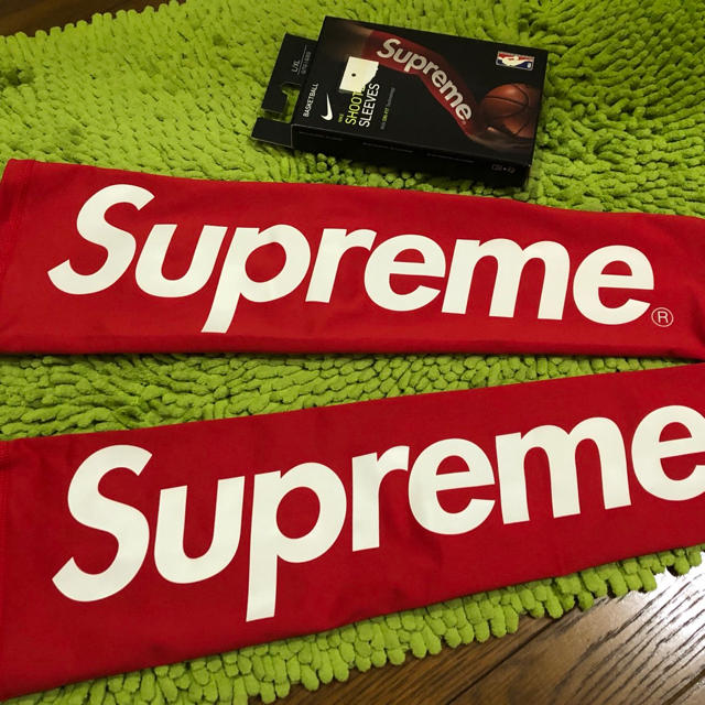 ファッション小物Nike supreme shooter sleeves アームカバー