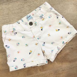 オールドネイビー(Old Navy)の【OLD NAVY】kids フラワーホワイトショートパンツ (95cm)(パンツ/スパッツ)