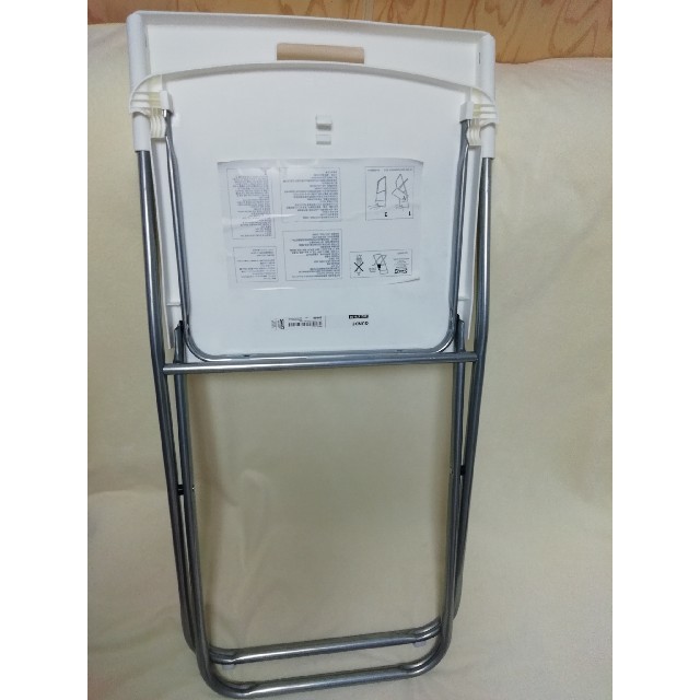 IKEA(イケア)の送料込みにしました❗IKEA パイプ椅子(ホワイト) インテリア/住まい/日用品の椅子/チェア(折り畳みイス)の商品写真