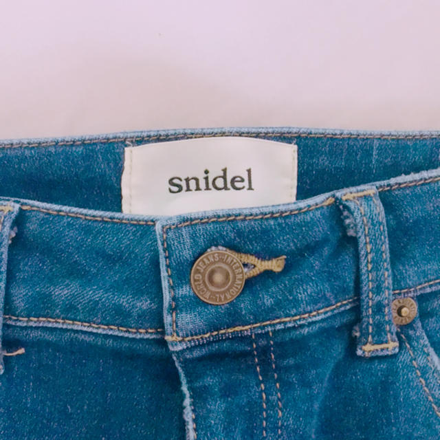 SNIDEL(スナイデル)のsnidel ダメージハイウエストスキニー レディースのパンツ(デニム/ジーンズ)の商品写真