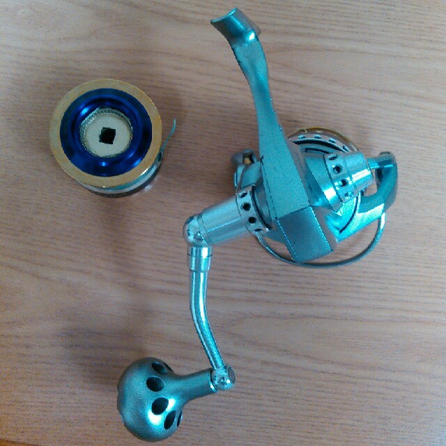 DAIWA - なか☆様専用です!! ダイワ ソルティガZ 4500 スプール付き