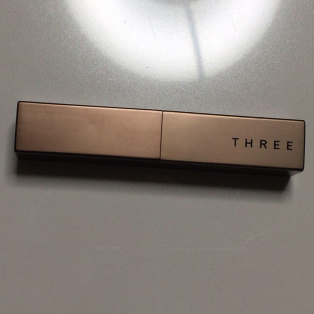 THREE(スリー)のTHREE ベルベットラストリップスティック 19 コスメ/美容のベースメイク/化粧品(口紅)の商品写真