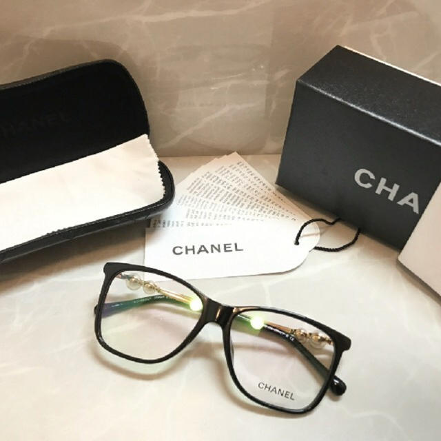 CHANEL(シャネル)のシャネル  新品  伊達眼鏡 レディースのファッション小物(サングラス/メガネ)の商品写真