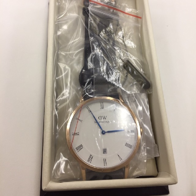 Daniel Wellington(ダニエルウェリントン)の新品 本数限定セール！Daniel Wellington 1101DW 38mm メンズの時計(腕時計(アナログ))の商品写真