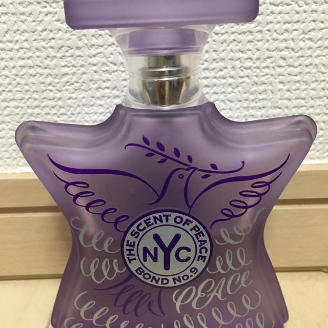 Bond No. 9(ボンドナンバーナイン)の✨お値下げ✨セントオブピース100ミリ残量約50ミリ コスメ/美容の香水(香水(女性用))の商品写真