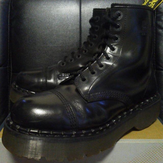 【激レア】Dr.Martens 英国製 クレイジーボム UK9 厚底 8ホールブラックサイズ