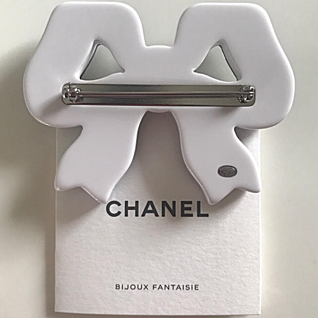 CHANEL - ️シャネル ️最終価格 ️明日25日まで出品💕おリボン🎀パール付ブローチの通販 by yuriri ｜シャネルならラクマ