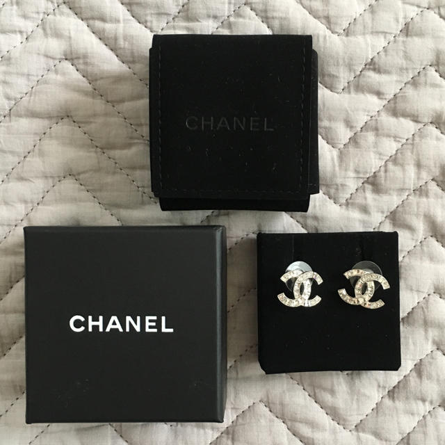 CHANEL シャネル ピアス