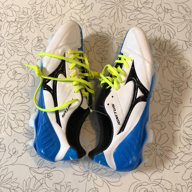 MIZUNO(ミズノ)のMIZUNO イグニタス 4 MD  スポーツ/アウトドアのサッカー/フットサル(シューズ)の商品写真