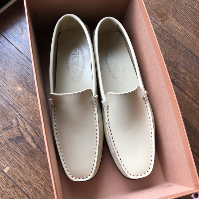 TOD'S(トッズ)のTOD'S シューズ レディースの靴/シューズ(ローファー/革靴)の商品写真