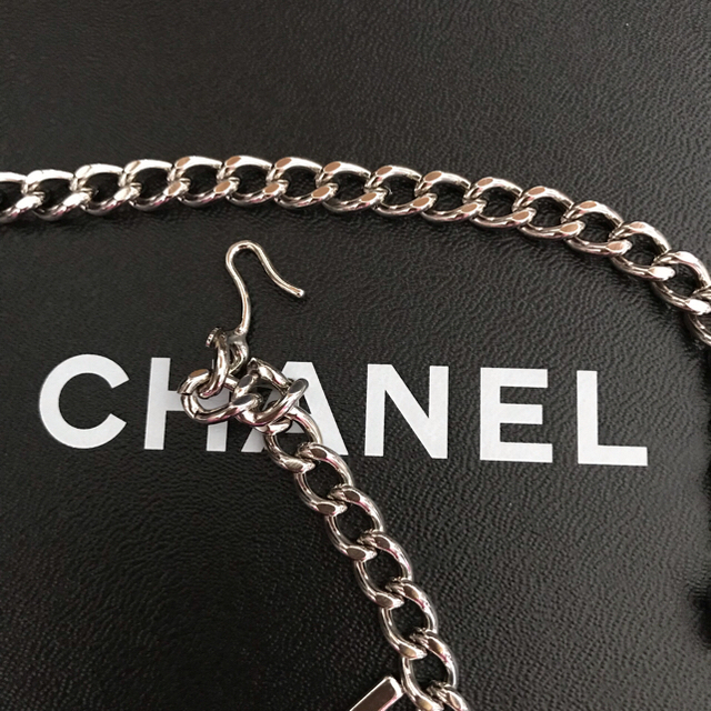 CHANEL(シャネル)の新品未使用CHANELベルト おサイズ自由 バッグチャームとしてもおススメ♡ レディースのファッション小物(ベルト)の商品写真