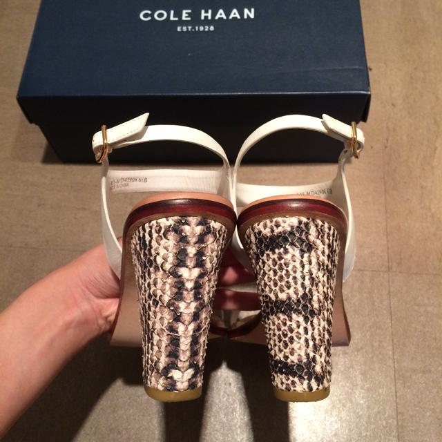 Cole Haan(コールハーン)のコールハーン サンダル パイソン レディースの靴/シューズ(サンダル)の商品写真