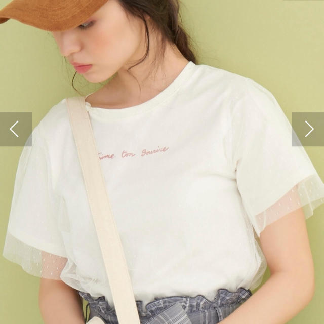 MAJESTIC LEGON(マジェスティックレゴン)のバックレースアップチュールロゴT レディースのトップス(Tシャツ(半袖/袖なし))の商品写真