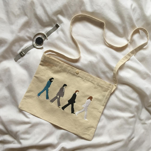 SHIPS(シップス)のザ・ビートルズ サコッシュ メンズのバッグ(ショルダーバッグ)の商品写真