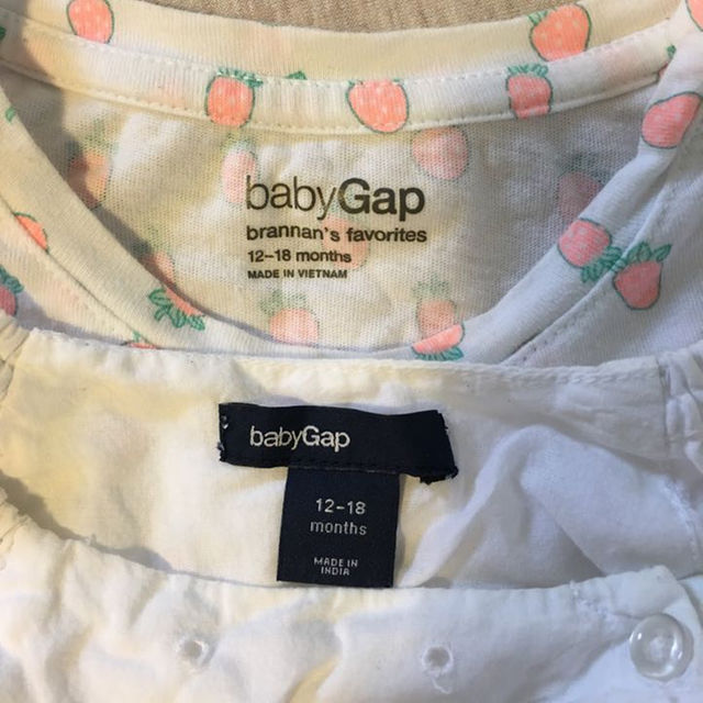 babyGAP(ベビーギャップ)の【最終sale!】GAP☆ 2枚セット キッズ/ベビー/マタニティのベビー服(~85cm)(ワンピース)の商品写真