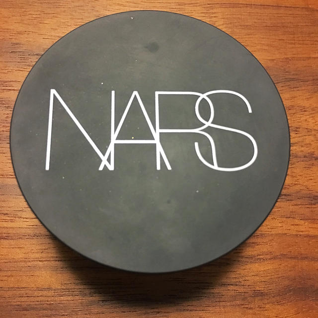 NARS(ナーズ)のNARS ライトリフレクティング セッティングパウダールース コスメ/美容のベースメイク/化粧品(フェイスパウダー)の商品写真