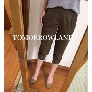 トゥモローランド(TOMORROWLAND)のTOMORROWLAND✨テーパードパンツ(クロップドパンツ)