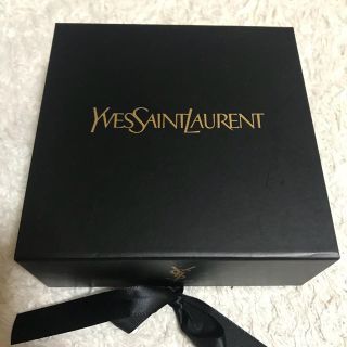 イヴサンローランボーテ(Yves Saint Laurent Beaute)のイブサンローラン プレゼント用BOX(ショップ袋)