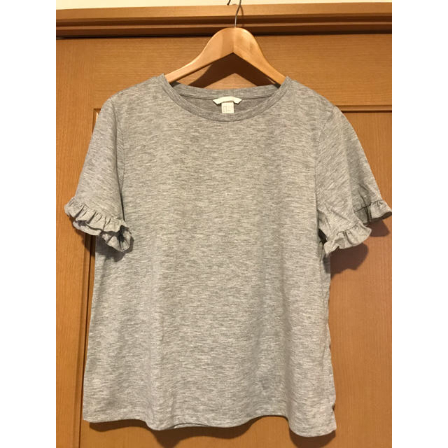 H&M(エイチアンドエム)の袖のフリルがかわいい☆Tシャツ レディースのトップス(Tシャツ(半袖/袖なし))の商品写真