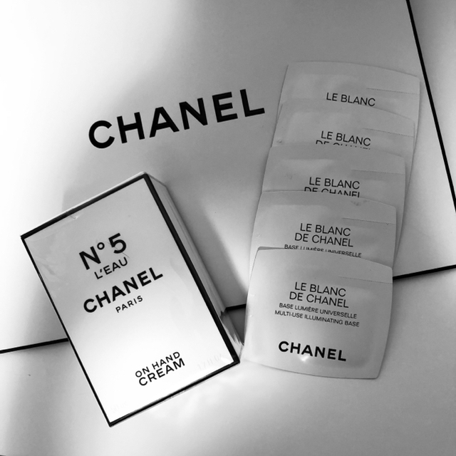 CHANEL(シャネル)の◆絵香様専用◆N°5　L'EAU&COCOグロス&YSLリップ コスメ/美容のボディケア(ハンドクリーム)の商品写真