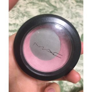 マック(MAC)のMAC WELL DRESSED powderblush パウダーチーク(チーク)