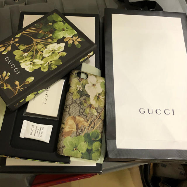 Gucci(グッチ)のめい様 専用 スマホ/家電/カメラのスマホアクセサリー(iPhoneケース)の商品写真