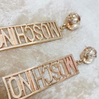 モスキーノ(MOSCHINO)のモスキーノ風ピアス。(ピアス)