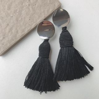 ウェーブシルバー×ブラックタッセル♡ピアス(ピアス)