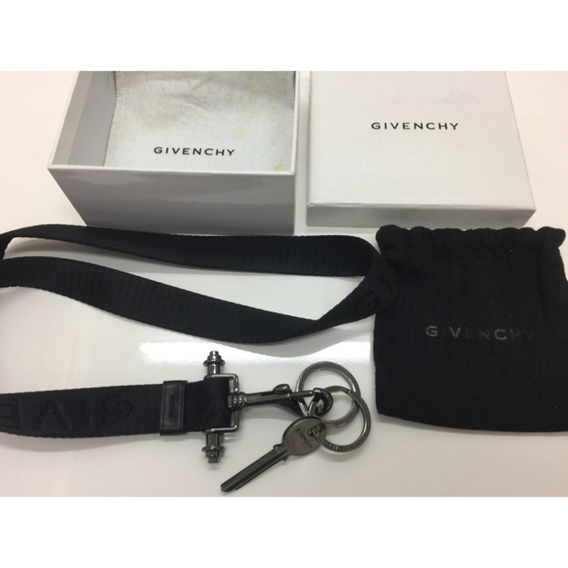 GIVENCHYネックストラップキーリングネックレス黒RiccardoTisci