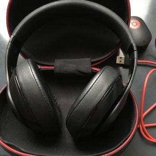 ビーツバイドクタードレ(Beats by Dr Dre)のbeats ワイヤレス ヘッドホン(ヘッドフォン/イヤフォン)