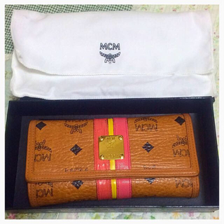 エムシーエム(MCM)のMCM かわいい長財布❤️(財布)